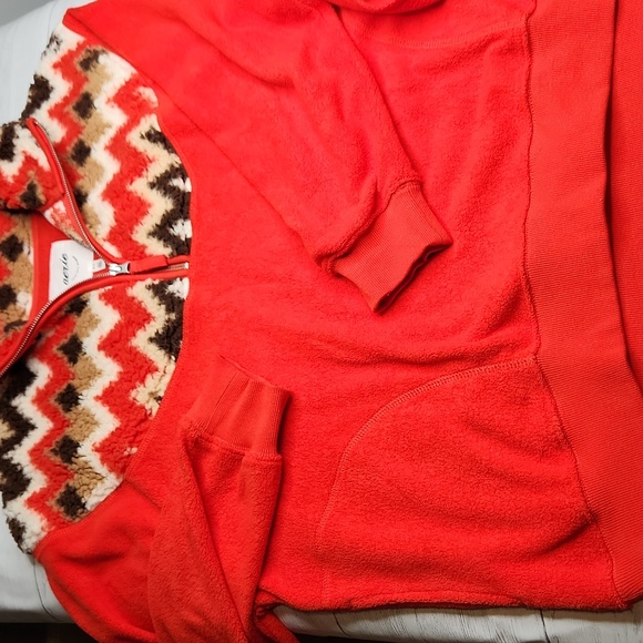 Aerie hometown holiday 1/4 zip sweatshirt size small - Picture 7 of 11